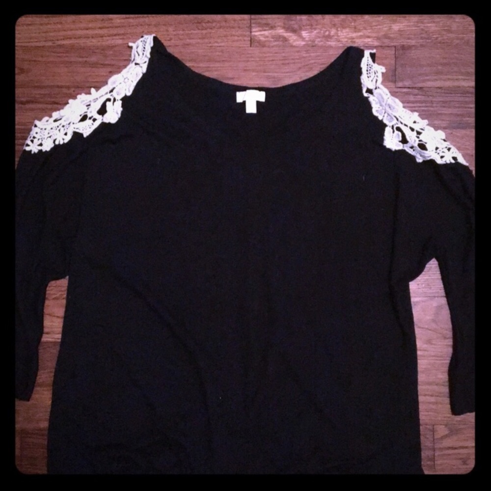 Black and white crochet top